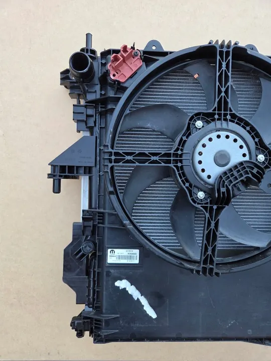 Radiadores de Refrigeración Ventiladores Fiat Ducato 2.2 Toyota Proace Max 2.2 OEM image 3