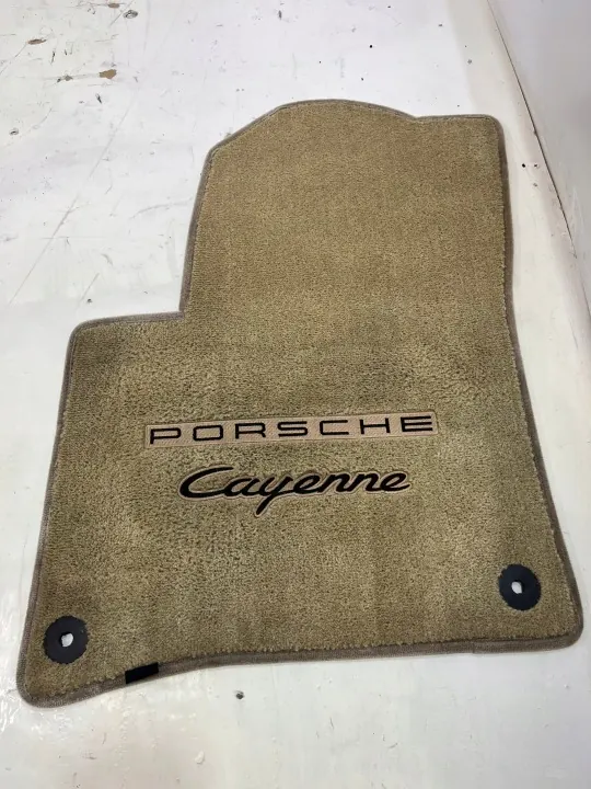 Tapete dianteiro esquerdo OEM 7P5 888.15X54G.325 Porsche Cayenne image 2