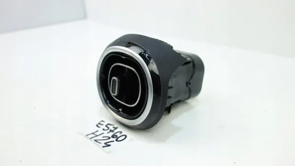 Mercedes-Benz C W206 Ritilä OEM A2068303101 image 3