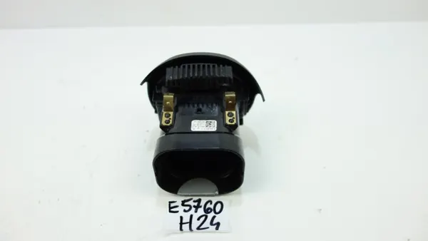 Mercedes-Benz C W206 Ritilä OEM A2068303101 image 4