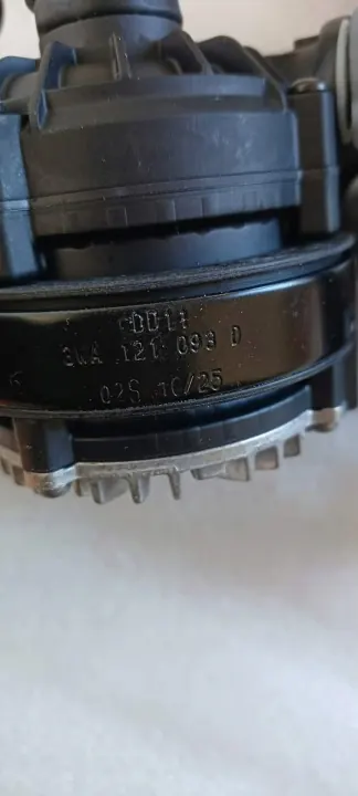Vattenpump + ventil VW TIGUAN III OEM 3WA906457G image 3