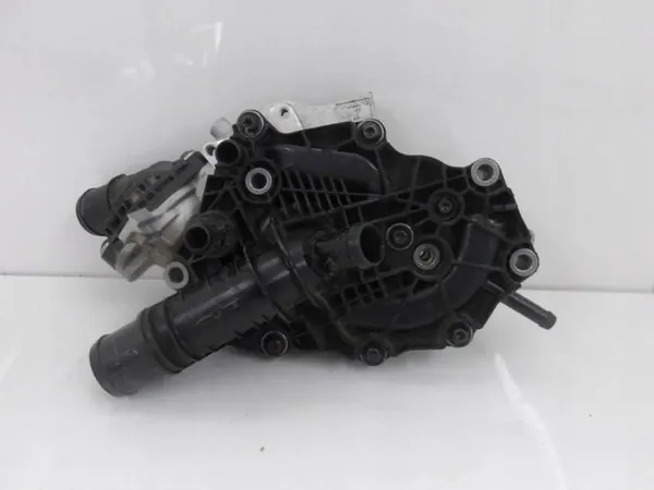Volvo XC40 Vattenpump OEM 32208947 image 2