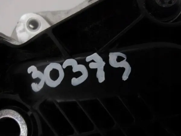 Volvo XC40 Vattenpump OEM 32208947 image 3