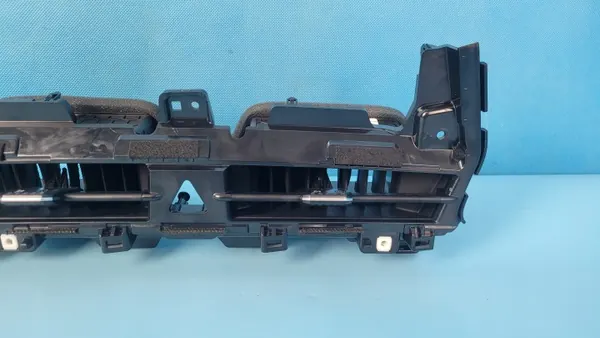 KIA SPORTAGE V Gitterrahmen OEM 84792-R2000 image 5