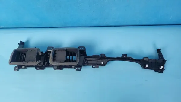 KIA SPORTAGE V Gitterrahmen OEM 84792-R2000 image 9