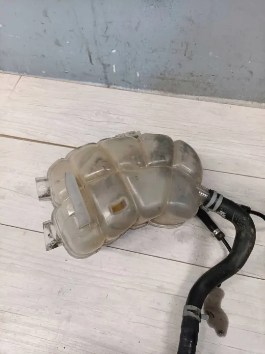 Kühlmittelbehälter Lincoln Continental OEM g3g38a080be image 5