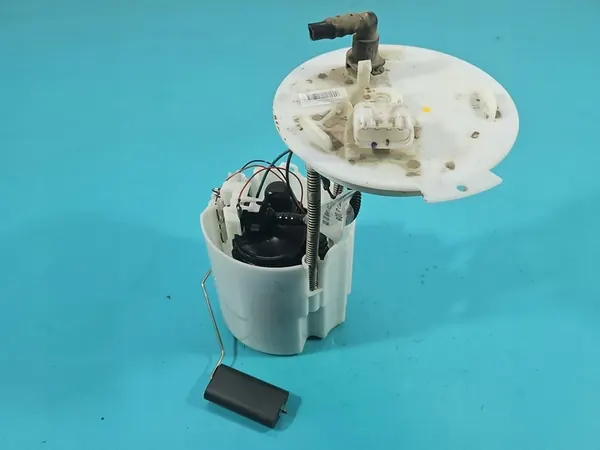 Polttoainepumppu Chevrolet Cruze 1.6 16V image 2