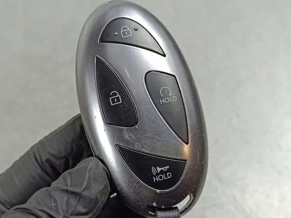 2025 Hyundai Kona II Clé ou Carte FOB55515 image 2