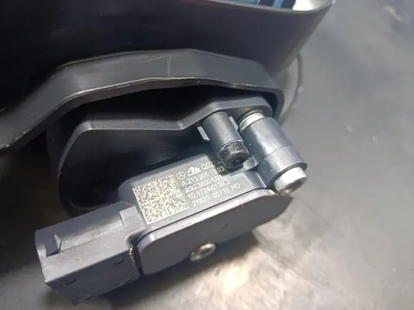 Mercedes-Benz E W212 Jarrupoljin OEM 2052900618 image 5