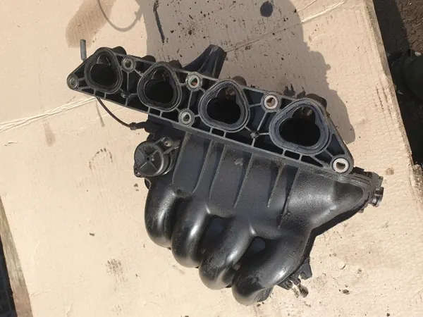 Colector de admisión OEM 036133319 para VW Golf 4 1.4 16V image 6