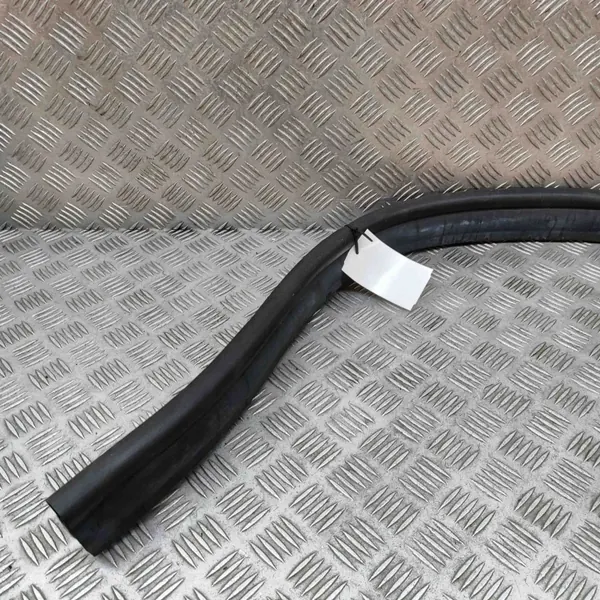 Joint de capot Mercedes GLE W292 OEM A1668870098 image 3