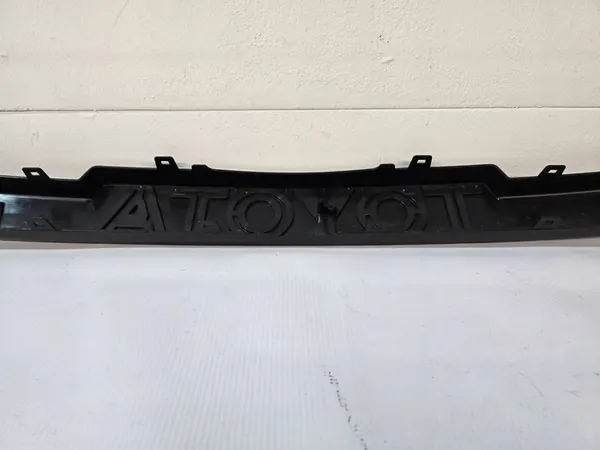 Griglia Paraurti TOYOTA HILUX VIII GR LIFT OEM image 6