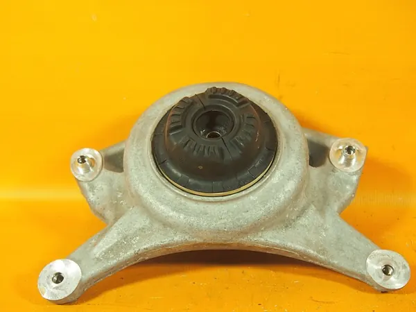 OEM 8k0412384f Oikea Jousituskiinnike Audi A5 8T image 2