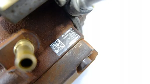 Injectiepomp Peugeot 308 T9 1.6 E-HDI OEM 9672605380 image 6