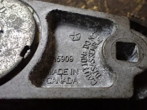 Remskiva Jeep Grand Cherokee 3.6 05184617AD image 3