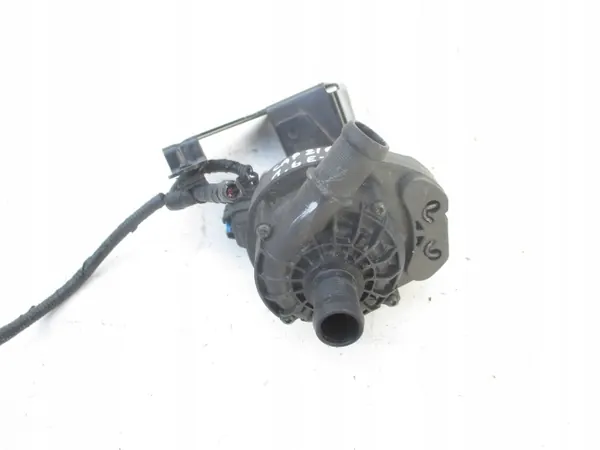 Pompe à eau OEM 210111061R pour Renault Captur II Arkana 1.6 E-Tech image 3