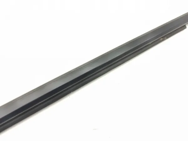 Toyota RAV4 takaikkunan tiiviste OEM AMD226926 image 5