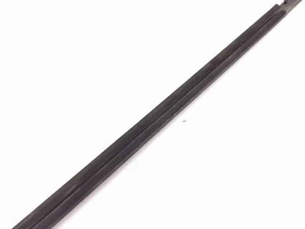 Toyota RAV4 takaikkunan tiiviste OEM AMD226926 image 9