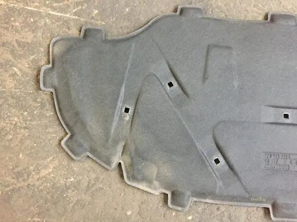 Audi A3 8P Motorkapisolatie image 5