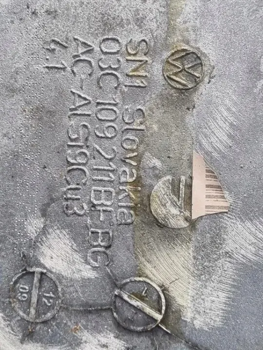Steuerkettenabdeckung OEM 03C103464B für VW Passat B6 image 7