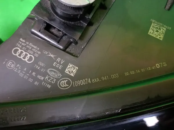 Faros delanteros izquierdo Audi A1 8X Facelift image 6