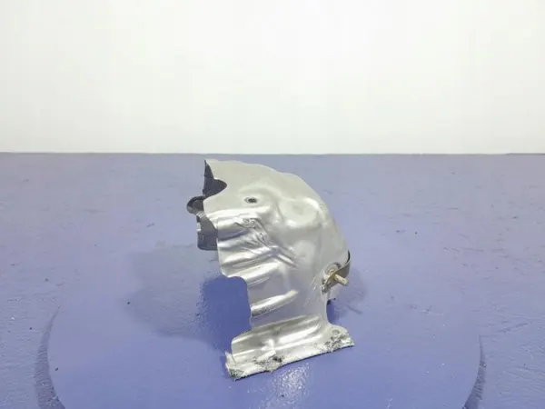 Escudo térmico BMW X7 G07 OEM 8598169 - Usado image 3