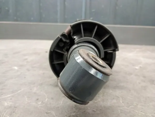 OEM A9613104355 Hytthjulupphängning kudde fram Mercedes image 4