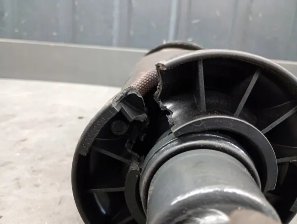 OEM A9613104355 Hytthjulupphängning kudde fram Mercedes image 5