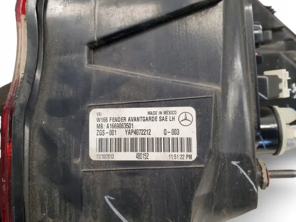 Luz trasera izquierda Mercedes-Benz ML W166 image 9