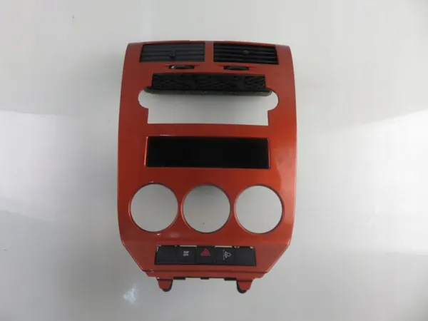 Consola central Dodge usada OEM 63248BG image 2