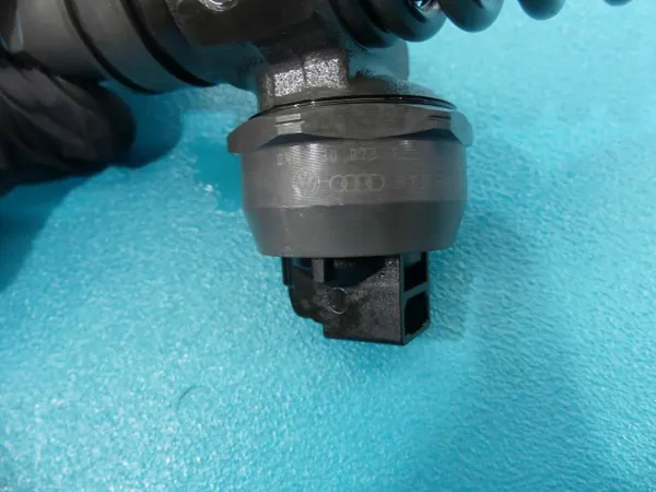 OEM 0414720035 ruiskutus pumppu VW Group 1.4 TDI image 3