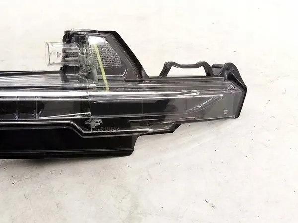 AUDI Q5 Indicador de Espelho Direito 80A949102 image 4