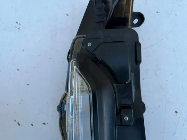 Toyota Yaris Cross Intermitente Izquierdo OEM 8159 Halógeno LED image 4