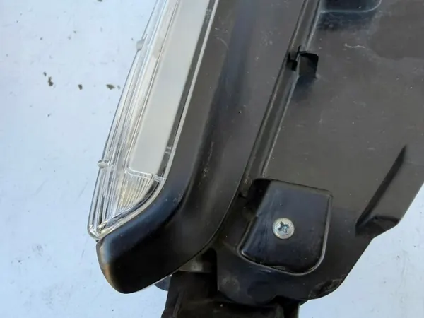 Toyota Yaris Cross Intermitente Izquierdo OEM 8159 Halógeno LED image 5