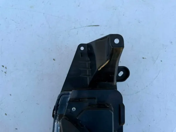 Toyota Yaris Cross Intermitente Izquierdo OEM 8159 Halógeno LED image 7