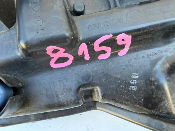 Toyota Yaris Cross Intermitente Izquierdo OEM 8159 Halógeno LED image 9