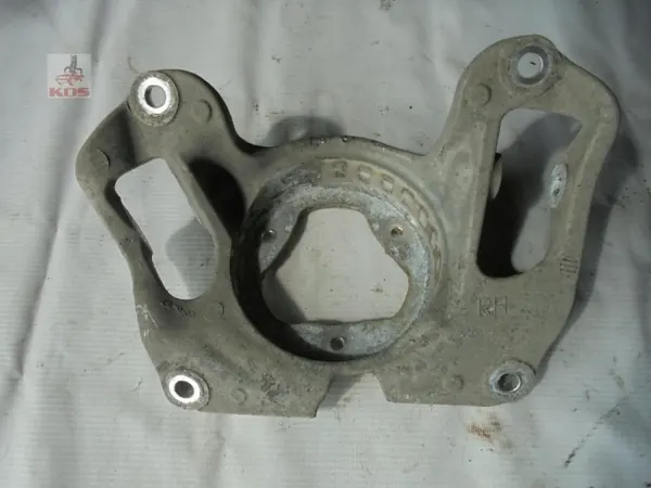 Soporte amortiguador delantero derecho OEM 54641-3M000 - Usado image 2