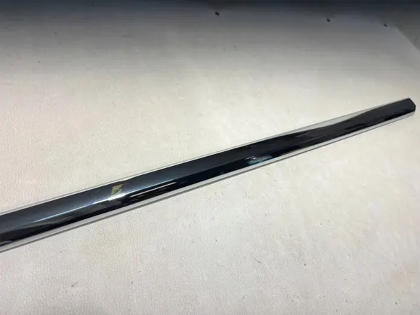 BMW 7 G12 Dörr Underlist Vänster Bak OEM 7364353 image 3