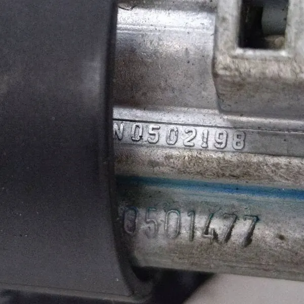 Interruptor de encendido Peugeot 107 OEM N0502198 - Usado image 9