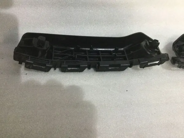 Supporto Paraurti Anteriore Toyota Yaris III OEM image 5