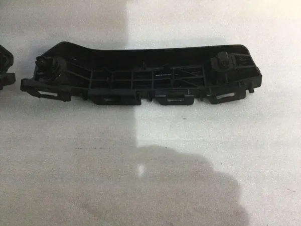 Supporto Paraurti Anteriore Toyota Yaris III OEM image 6
