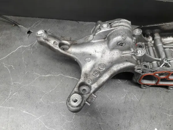 Oljefilterfäste Audi A1 2018 image 2