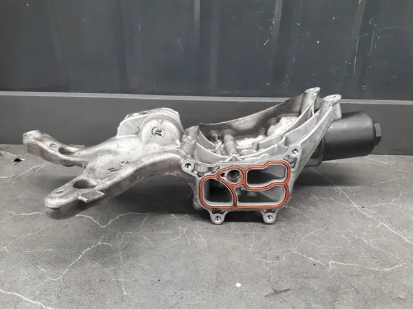 Oljefilterfäste Audi A1 2018 image 9