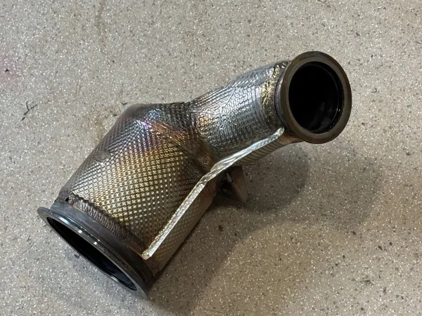 DPF/Katalysator Porsche Panamera OEM 971131703AB Gebruikt image 2