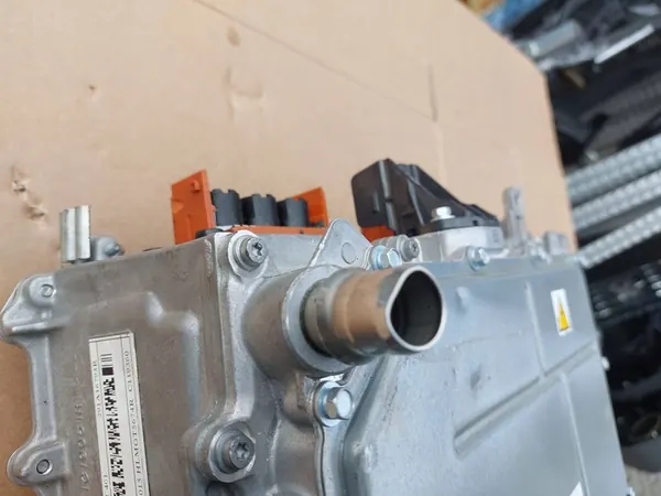 Inversor Renault Arkana A4159011200 image 9