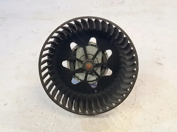 Motor de aquecimento Saab 9-3 Estate 2009 OEM 13250115 image 3