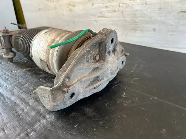 Amortisseur pneumatique avant droit Audi Q7 OEM 7L8616040D image 5
