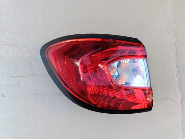 Luz trasera izquierda Renault Captur I completa image 3