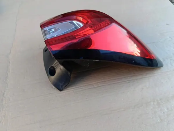 Luz trasera izquierda Renault Captur I completa image 4