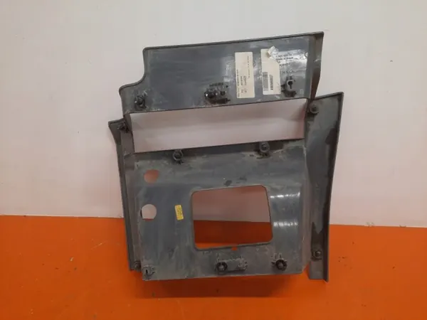 Couvercle de marche Mercedes Actros MP4 OEM A9608852265 image 4